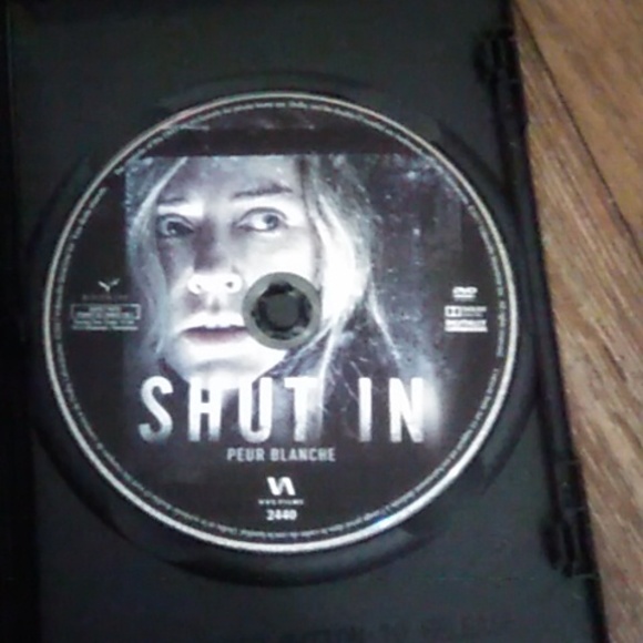 Shut in DVD - Picture 4 of 4